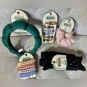 Wicked Limited Edition Hair Accessories Bundle Glinda and Elphaba - 5 Items
{3}